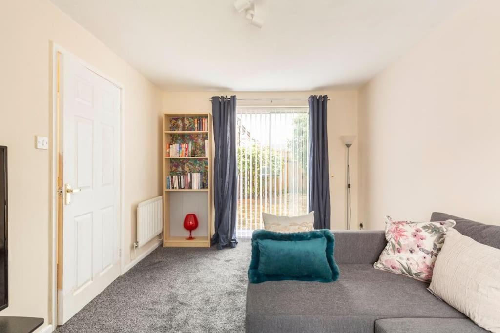 New Manchester Getaway Home - Free Gated Parking With Fob Exterior foto