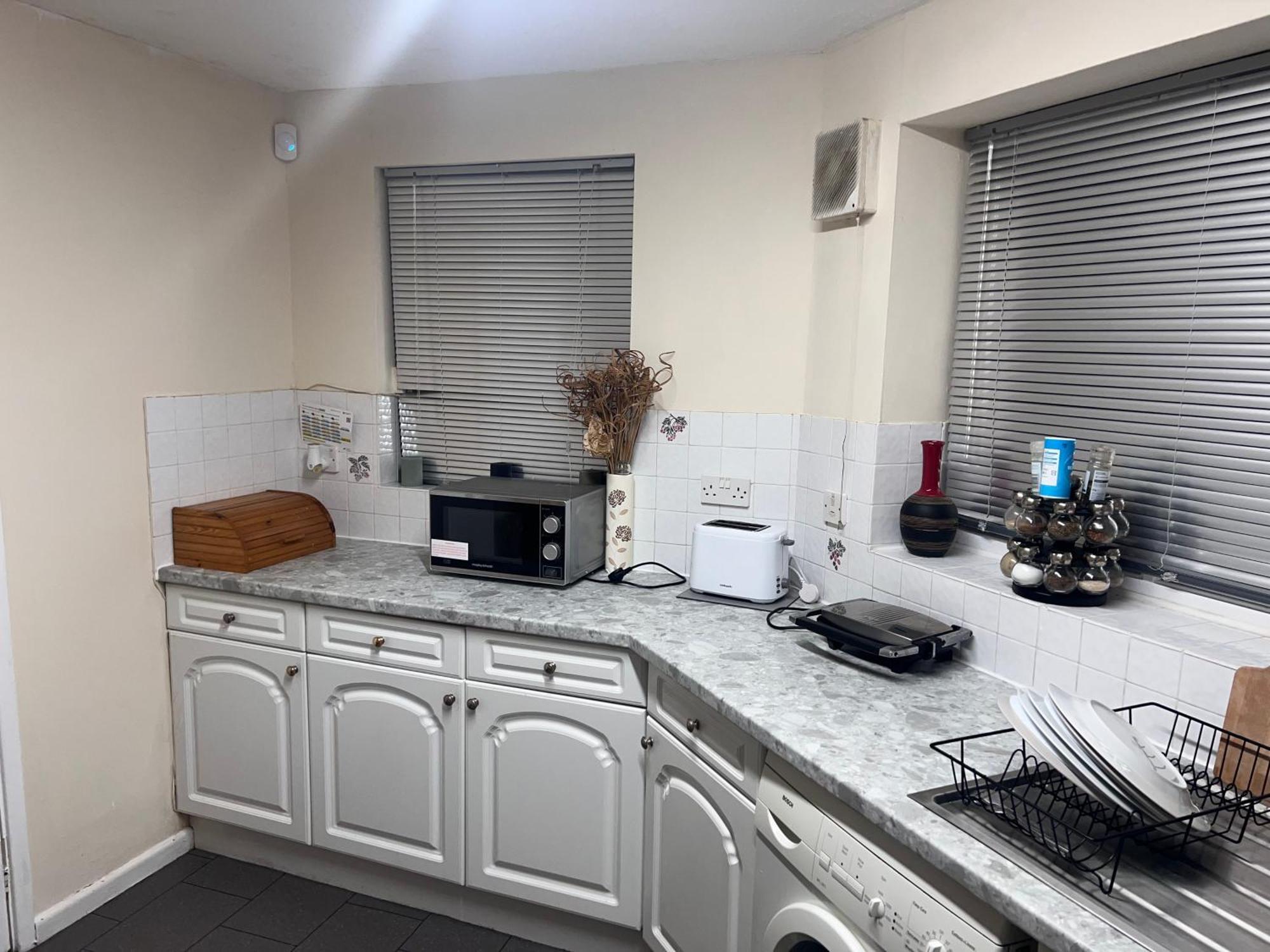 New Manchester Getaway Home - Free Gated Parking With Fob Exterior foto